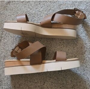 Nwot Journee Brown Sanflas Sz, 8.5